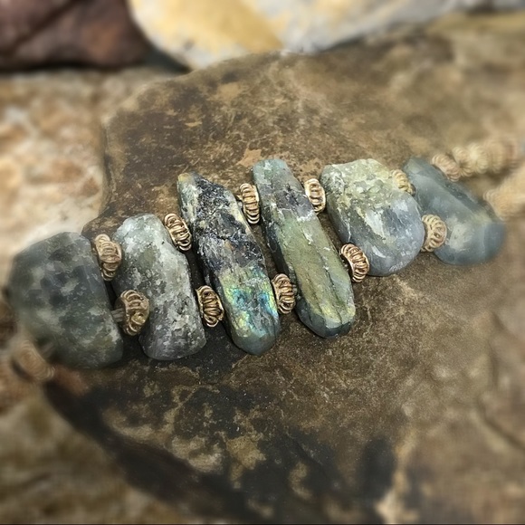 🚫sold🚫🔒Price firm. Raw labradorite bracelet - Picture 2 of 3